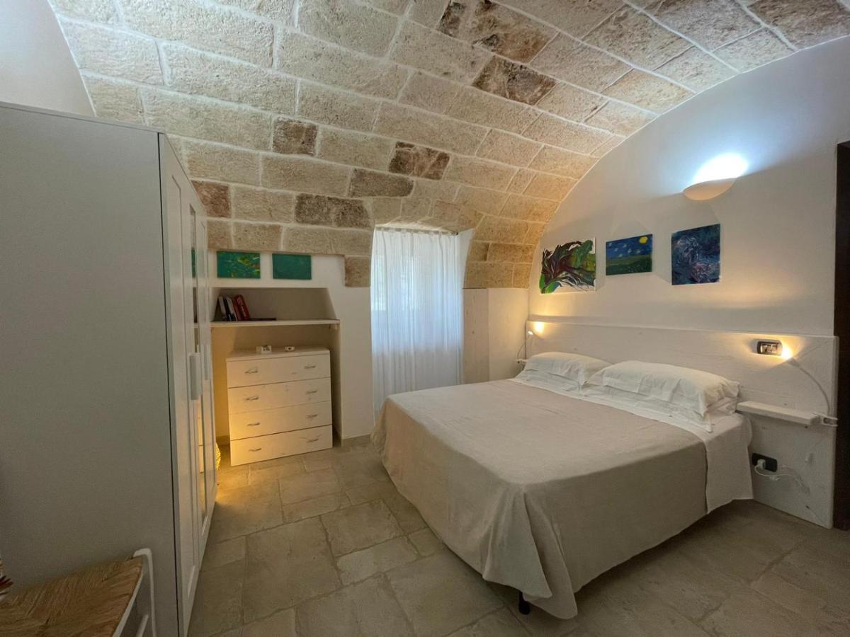 Il Vecchio Carrubo - Villa Con Piscina A Sfioro Macchia di Monte Buitenkant foto